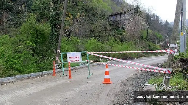 Heyelan, Yolu Ulaşıma Kapattı
