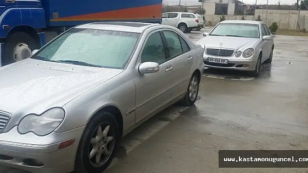 Kastamonu'da Kaçak Otomobiller Ele Geçirildi
