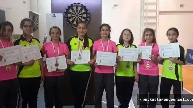 Kız Dart Takımı Bölgede İkinci Oldu