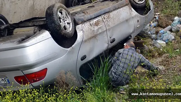 Otomobil kanala uçtu: 2 yaralı