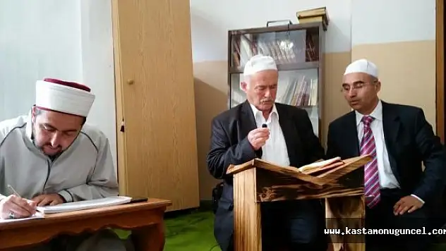 Tüm İlçeye Kuran Öğretmek İçin Çalışıyor