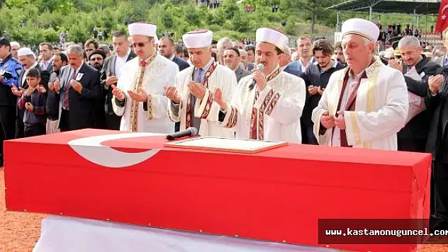 Kayınbabasından şehit gelinine son görev!