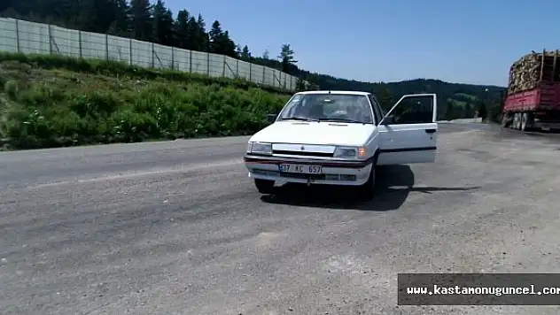 Motosiklet ile otomobil çarpıştı: 1 ölü, 1 yaralı