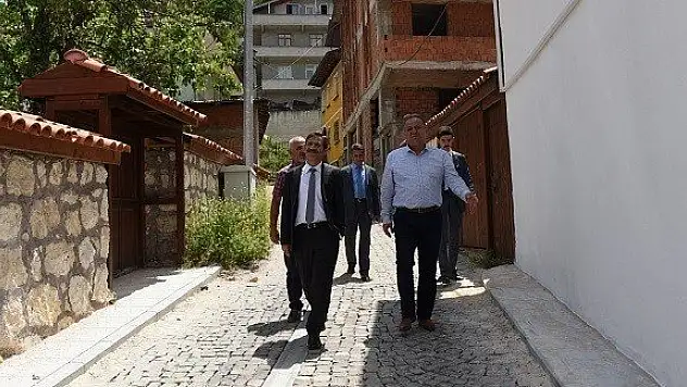 Vali Yıldırım, Belediyenin çalışmalarını gezdi