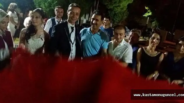 Düğünleri sonunda demokrasi nöbetine devam ettiler