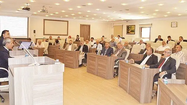 İl Genel Meclisi Özel İdare'yi hedef aldı