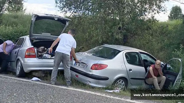 Kastamonu'da otomobiller çarpıştı: 1 ölü, 2 yaralı