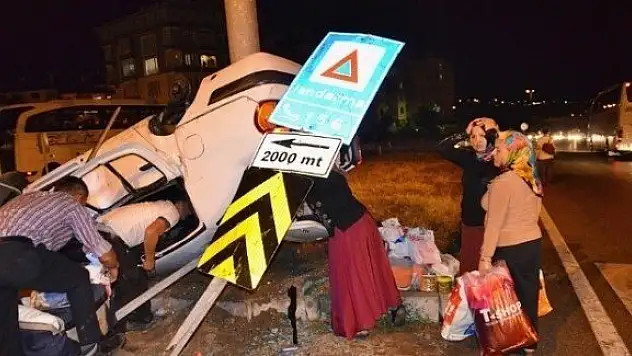 Şehit cenazesine giden aile kaza geçirdi: 5 yaralı