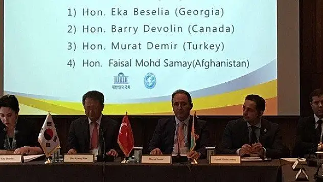 Türk milletvekili, Güney Kore'de Avrupa'yı sözünü tutmamakla suçladı