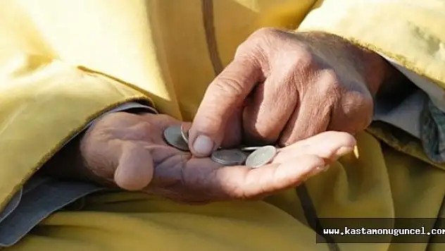 Nüfusun %14,7'si yoksulluk sınırının altında