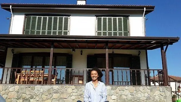 Reklamcılığı bırakıp, baba toprağında çiftçi oldu