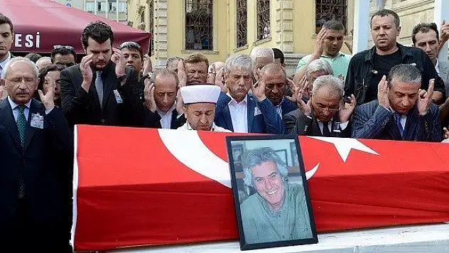 Tarık Akan son yolculuğuna uğurlandı