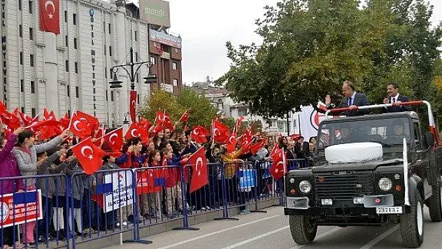 Cumhuriyet'in 93'üncü yaşına coşkulu kutlama