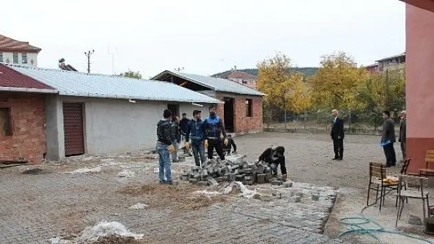 Araç Müftüsü Demiryürek, çalışmaları yerinde inceledi