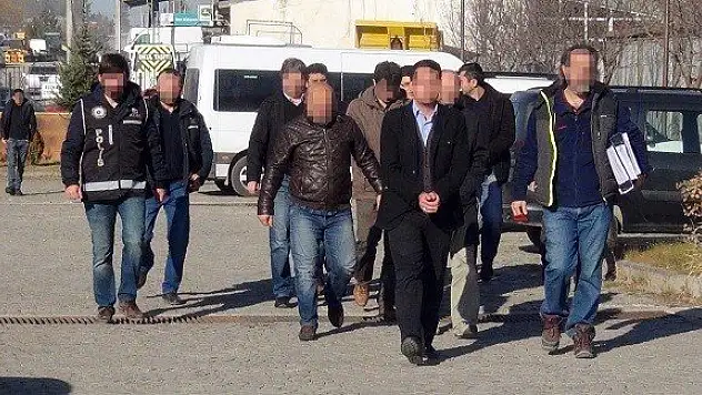 FETÖ şüphelisinden ilginç çıkış: 'Çek çek şereftir'