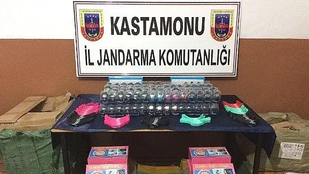 Kastamonu'da 7 bin 600 adet kaçak kol saati ele geçirildi