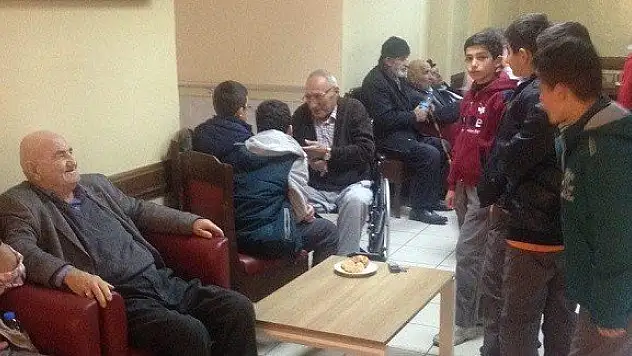 Şehit Mehmet Yılmaz İmam Hatip Ortaokulundan anlamlı ziyaret