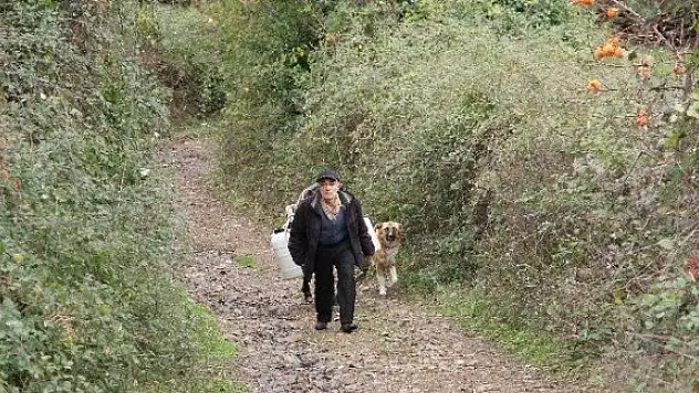 Evine eşekle su taşıyan engelli vatandaş, içme suyuna kavuştu