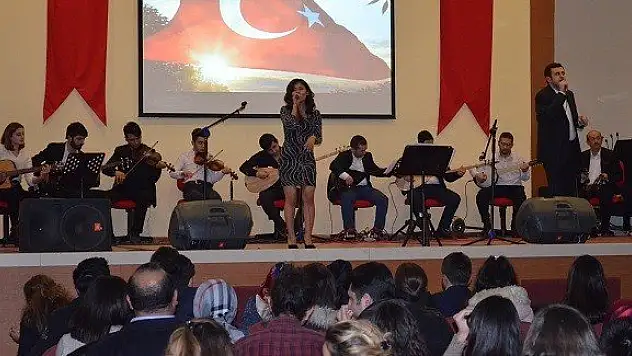 Genç tarihçilerden eşsiz türkü şöleni