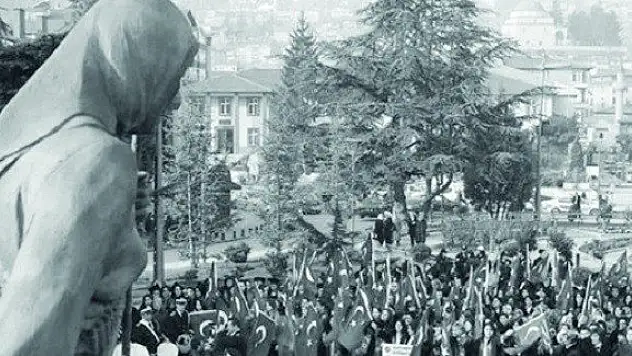 İlk Türk Kadın Mitingi Kutlama Mesajları