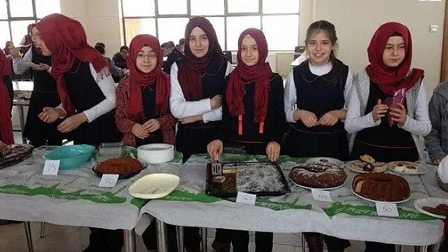 İmam Hatip Ortaokulu'ndan Halep'e yardım!