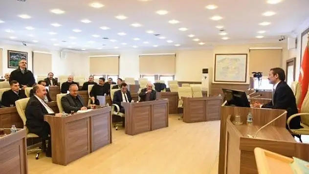 Vali Yıldırım, muhtarlarla bir araya geldi