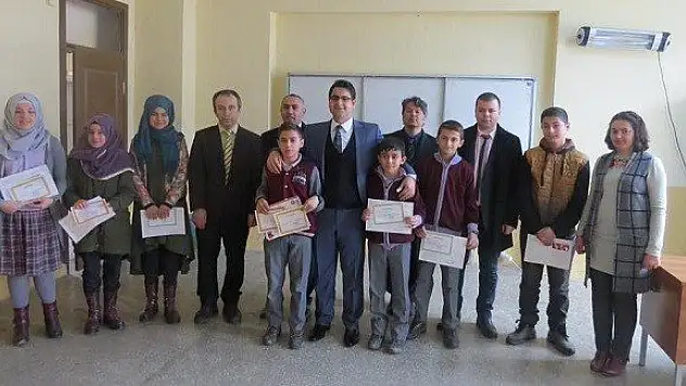 Daday'da öğrenciler karne heyecanı yaşadı