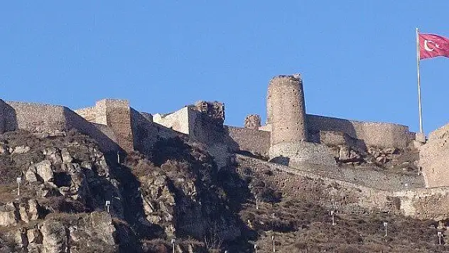 Kültür Bakanlığından Kastamonu Kalesine destek sözü