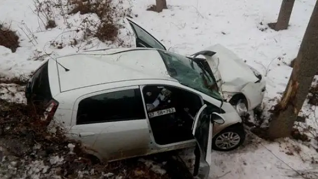 Taktıkları emniyet kemeri, hayatlarını kurtardı