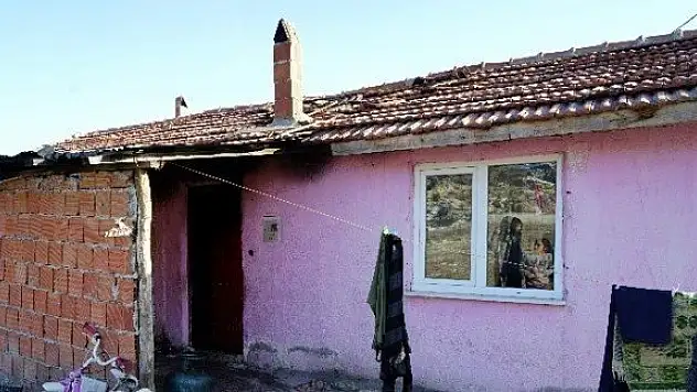 6 kişilik aile, kış günü evsiz kaldı