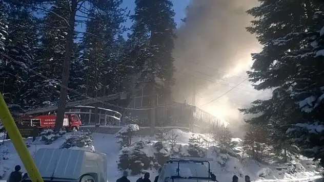 Kafede çıkan yangın korkuttu