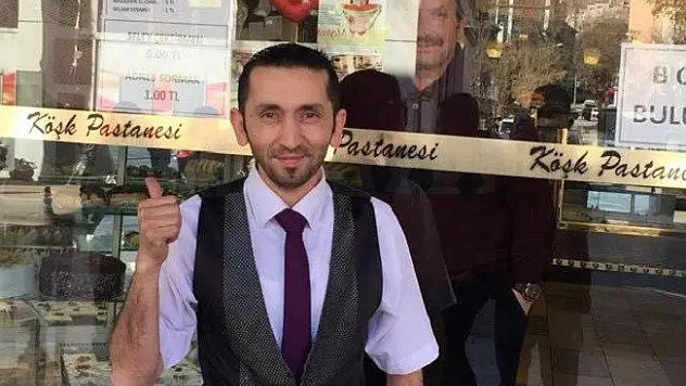 Selfie çektirenden para alıyor