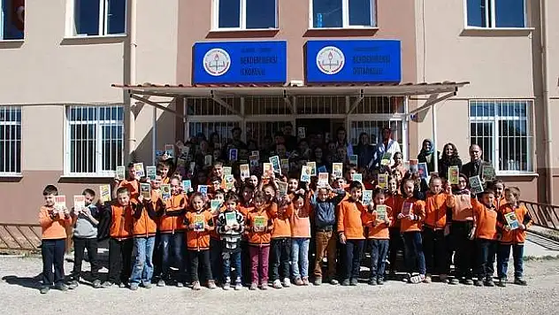 Çocuk Kahramanı ve Yazarı Yusuf Asal Artsam Koleji'nde