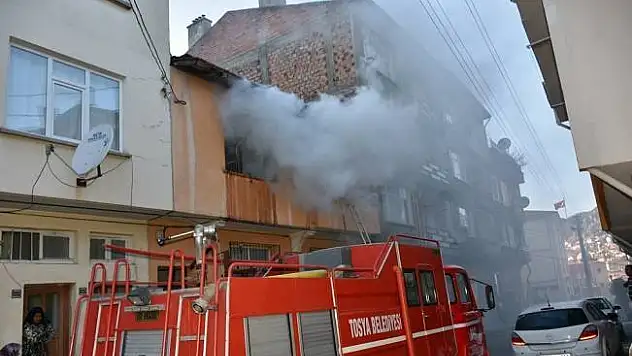 Kastamonu'da yangın: 2 katlı ev kullanılamaz hale geldi