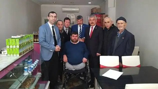 TÜMKASDER'den engelli vatandaşa 'Akülü Araba' 