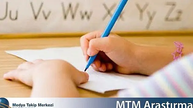 'Bitişik eğik el yazısı' yerine 'dik temel harfler' geliyor 