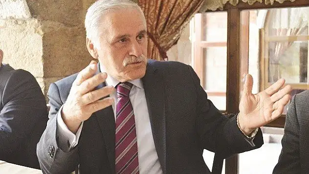 Çelebi: 'Adil bir referandum süreci yürütülmüyor'