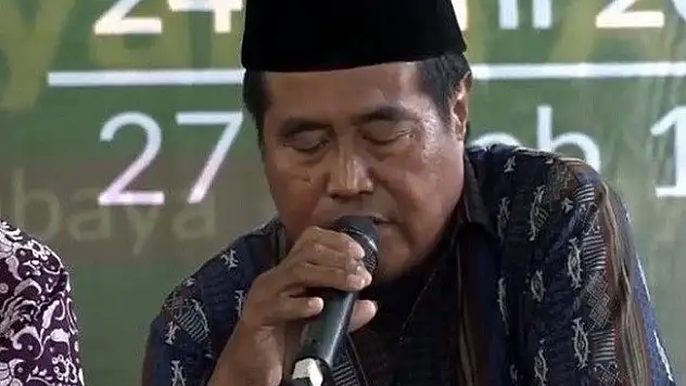 Endonezyalı ünlü hafız canlı yayında hayatını kaybetti