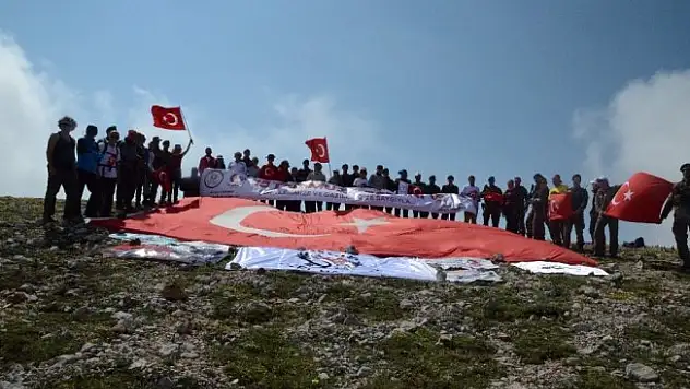 15 Temmuz Şehitleri için Ilgaz Dağı'na tırmandılar