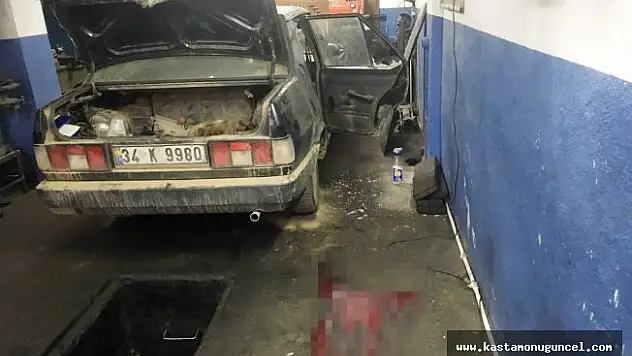 Aracın koltuklarını sökerken patlayan silahla yaralandı 