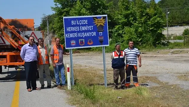 Jandarma Trafik Timinden hayat kurtaran emniyet kemeri uyarısı