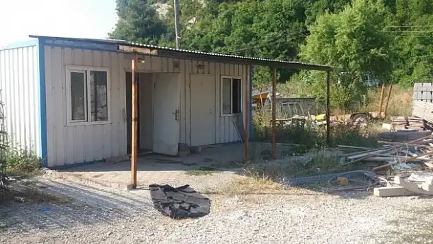 Yaşlı adam, yaşadığı barakada ölü bulundu