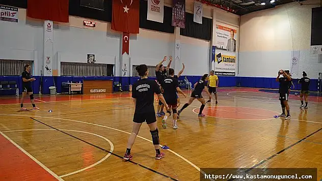 Kastamonu Belediyespor Hentbol Takımı, Süper Kupa hazırlıklarını tamamladı