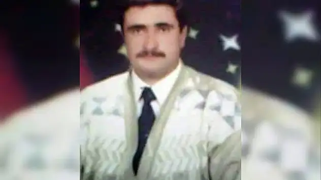 İkiye bölünen araçta yaralanan sürücü hayatını kaybetti