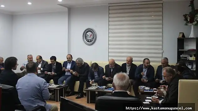 İYC'den Geleneksel Aşure Programı