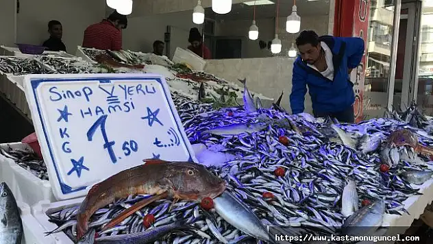 Tezgahlarda balık bolluğu yaşanıyor