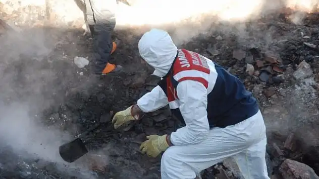 Kastamonu'daki yangında 5 kişilik aile halen kayıp!