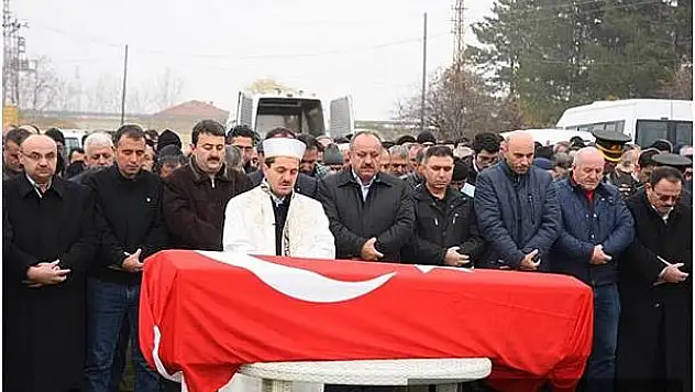 Kıbrıs gazisi son yolculuğuna uğurlandı