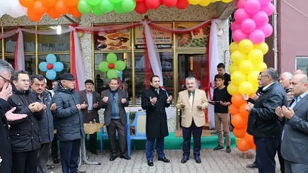 Doğanyurt Kaymakamı Altun, iş yeri açılışına katıldı