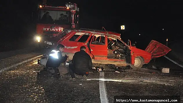 Otomobil ana yola devrildi: 1 ölü